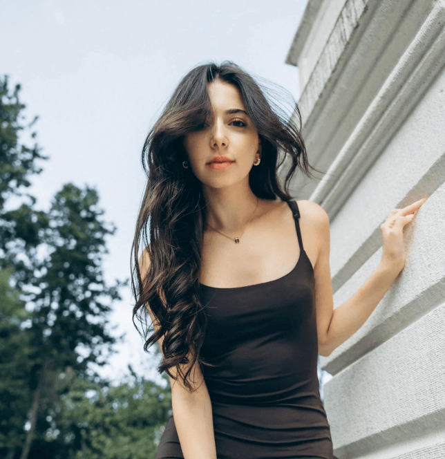 Verified profile photo of Amelia Wong-Lam, 22, Calgary